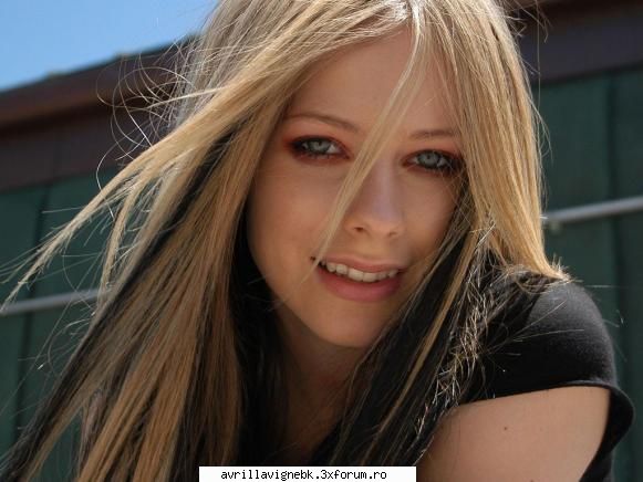 Blonda cu shuvitze brunete - lav - Poze